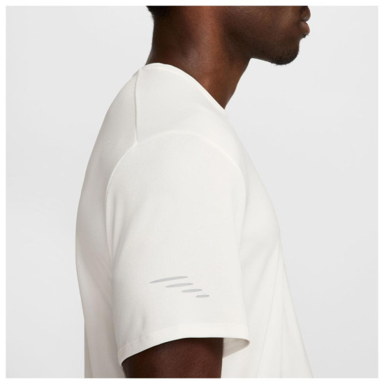Nike Ανδρική κοντομάνικη μπλούζα Miler Flash Dri-FIT UV Tee Nike Ανδρική κοντομάνικη μπλούζα Miler Flash Dri-FIT UV Tee